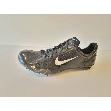 Nike MaxCat -pikajuoksupiikkari