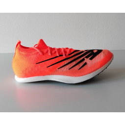 New Balance MD hiilikuitu keskimatkanpiikkari